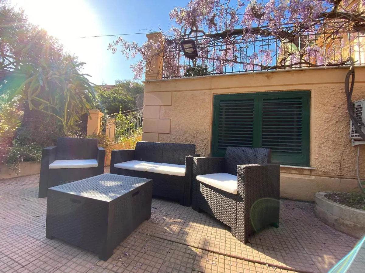 Mondello Beach Luxury Apartments Palermo Itália