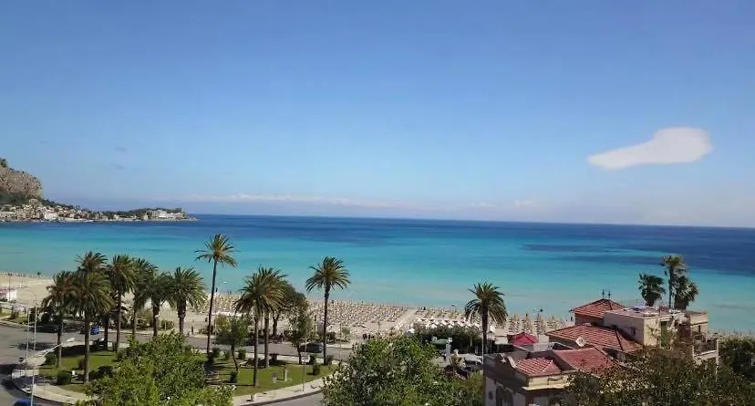 Mondello Beach Luxury Apartments Palermo 0*,  Itália